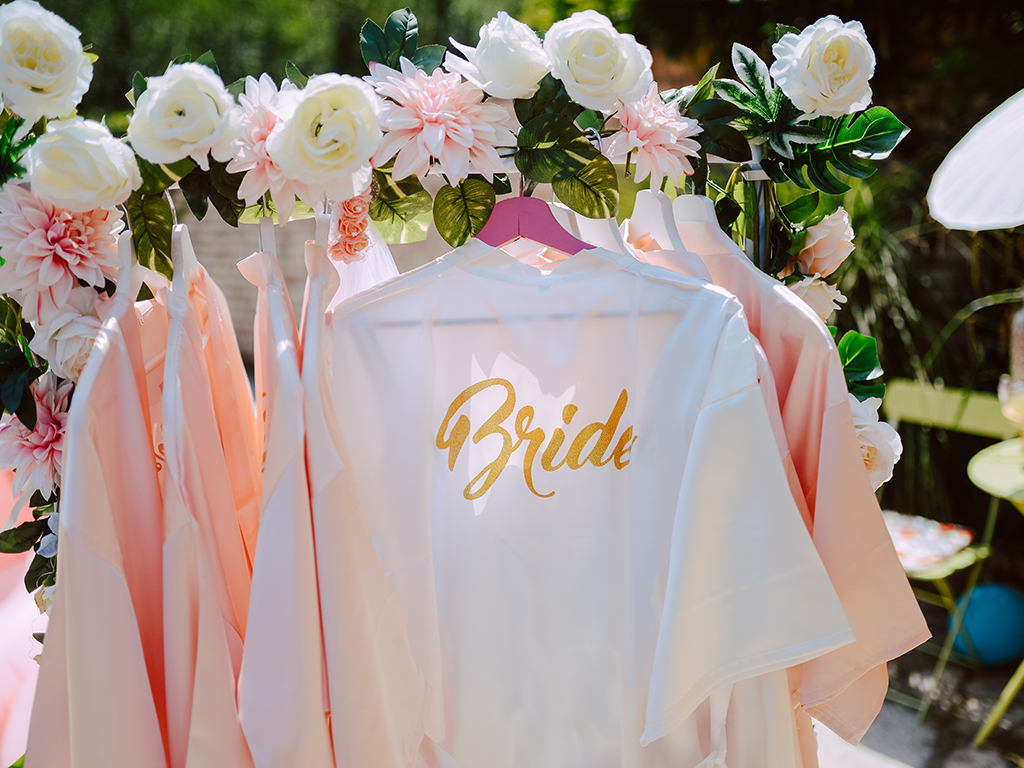 Hens with Pens: Unleashing Creativity and Connection for Brides-to-Be