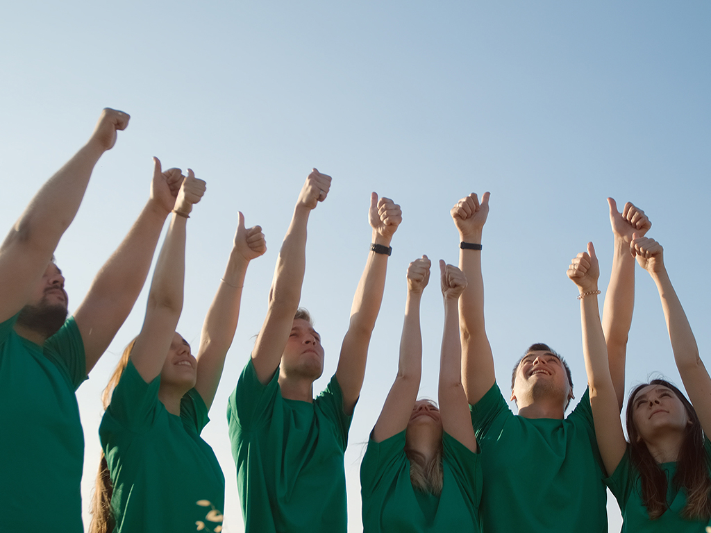 Enhancing Corporate and Team Building Parties with Art, Life Art, and Dance